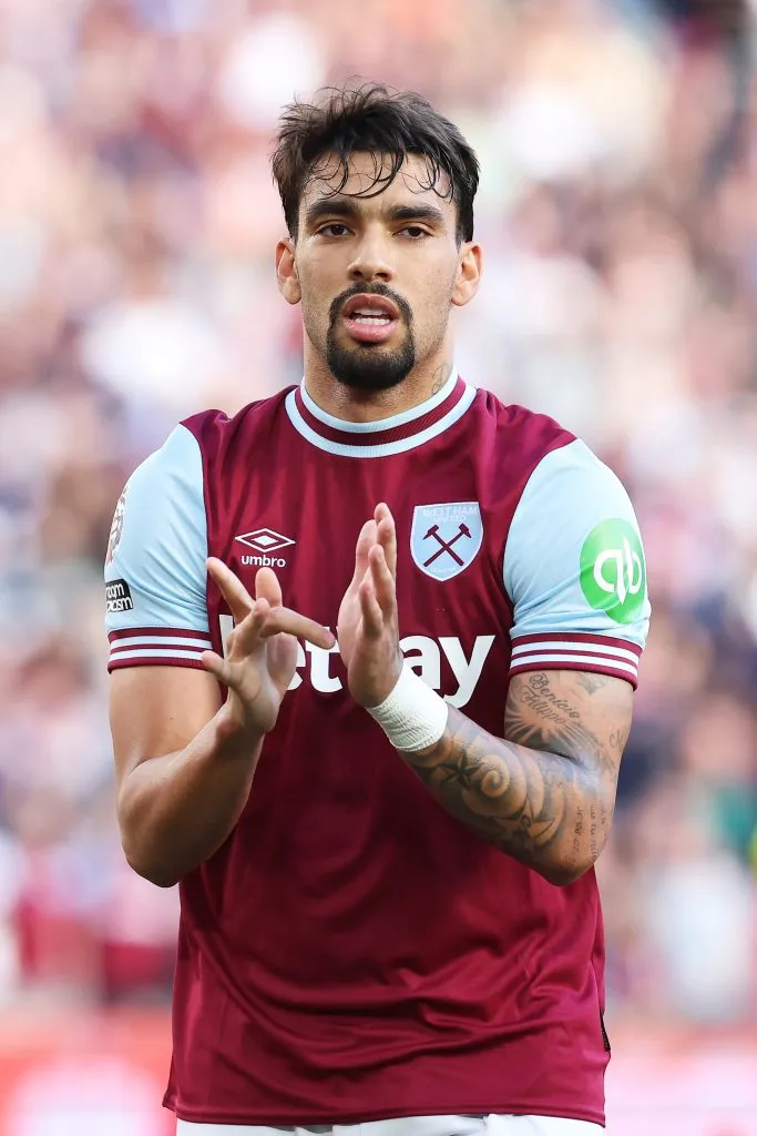 Paquetá comemora gol com sinal em libras: 