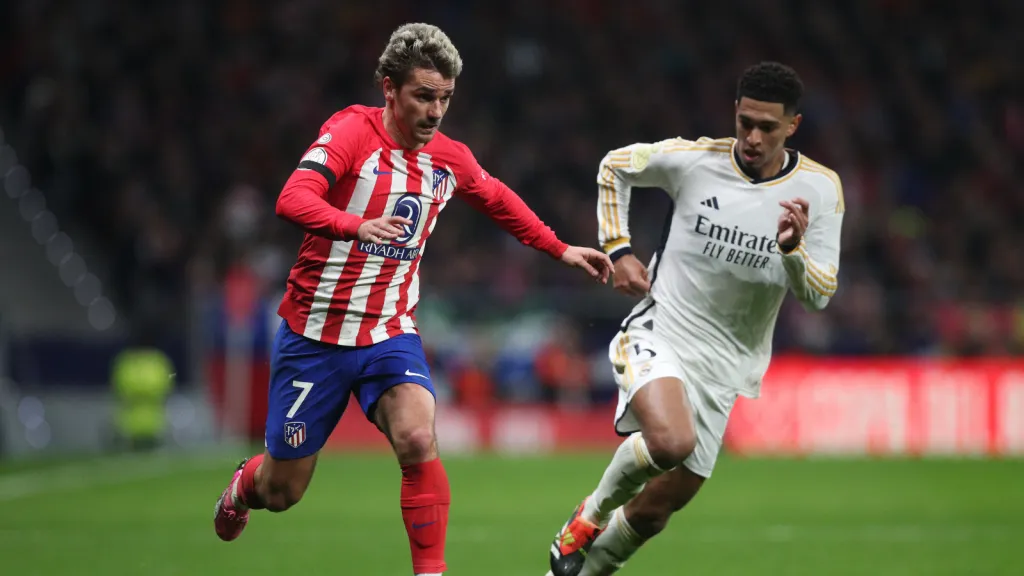 Griezmann e Bellingham e, partida pela La Liga(Photo by Gonzalo Arroyo Moreno/Getty Images)