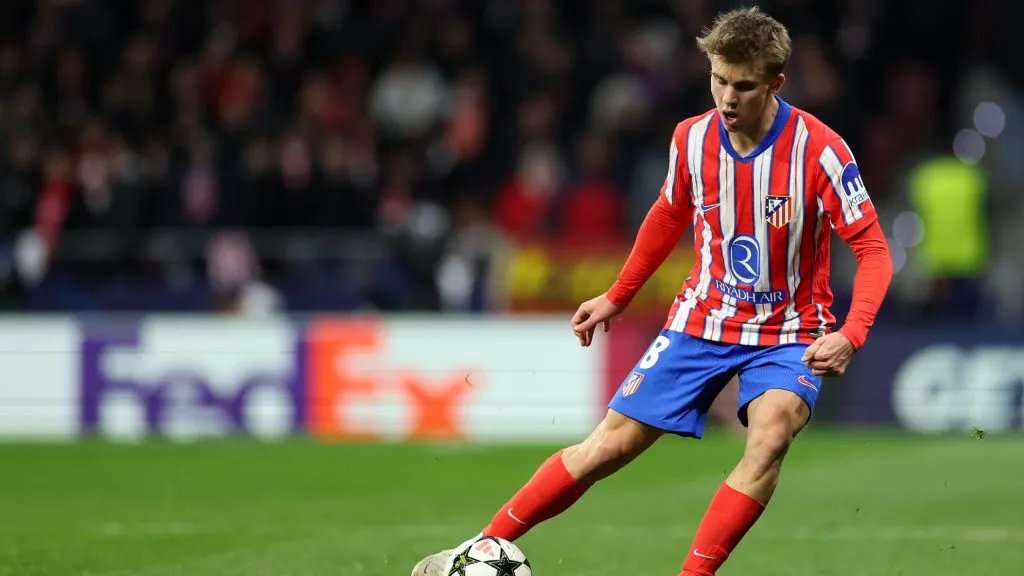 Pablo Barrios em jogo do Atlético de Madrid. Foto: Florencia Tan Jun/Getty Images