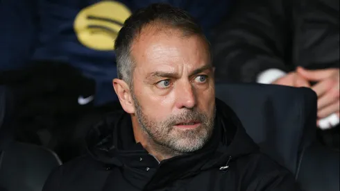 Torcida do Barcelona fica furiosa com atitude de Hansi Flick que afetou atacante nos bastidores. (Photo by David Ramos/Getty Images)