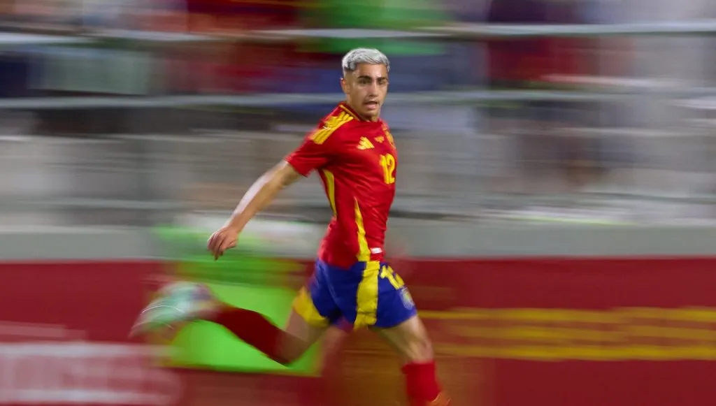 Yeremay Hernández defendendo a camisa da Espanha sub-21 (Fran Santiago/Getty Images)
