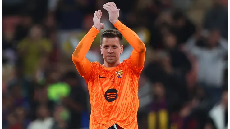 Retorno de Ter Stegen se aproxima e Barcelona toma decisão sobre saída de Szczesny. (Photo by Yasser Bakhsh/Getty Images)