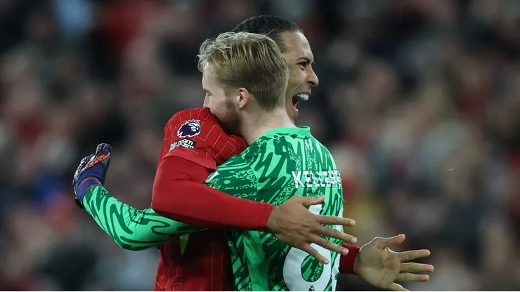 Defensor do Liverpool entra na mira de rival da Premier League.
