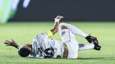 Neymar é o camisa 10 do Santos. Foto: Alexandre Schneider/Getty Images