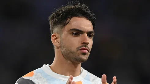 Raúl Asencio antes de partida pelo Real Madrid