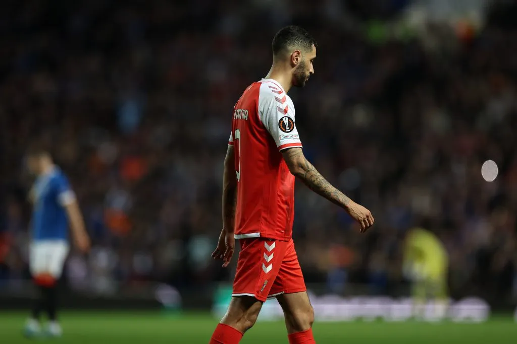 Vitor Tormena quando ainda atuava pelo Braga, de Portugal.  Ele novamente se tornou alvo de Abel Ferreira, mas agora no Palmeiras.  (Photo by Ian MacNicol/Getty Images)