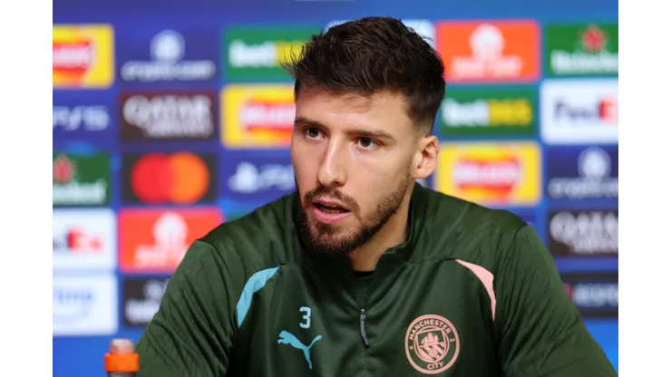 Rúben Dias, zagueiro do Manchester City (Photo by Molly Darlington/Getty Images)
