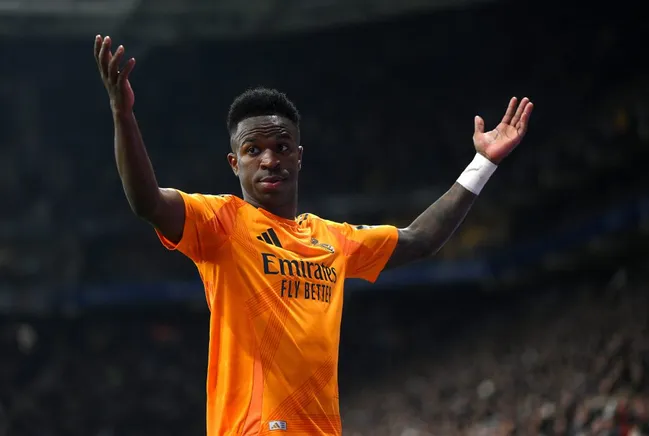 Vinicius Júnior pelo Real Madrid. (Photo by David Ramos/Getty Images)