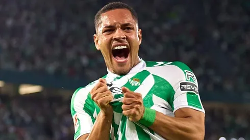 Vitor Roque em tempos de Real Betis (Photo by Fran Santiago/Getty Images)