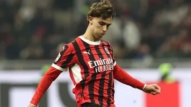 João Félix em campo pelo Milan (Marco Luzzani/Getty Images)
