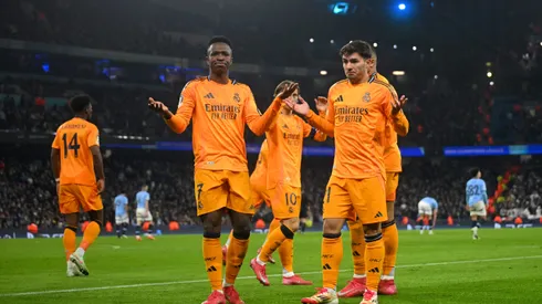 Vini Jr. e companhia comemoram gol do Real Madrid (Photo by Michael Regan/Getty Images)