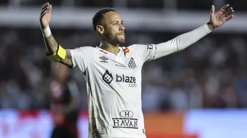 Neymar tem três jogos desde a volta ao Santos e nenhuma vitória. Foto: Alexandre Schneider/Getty Images