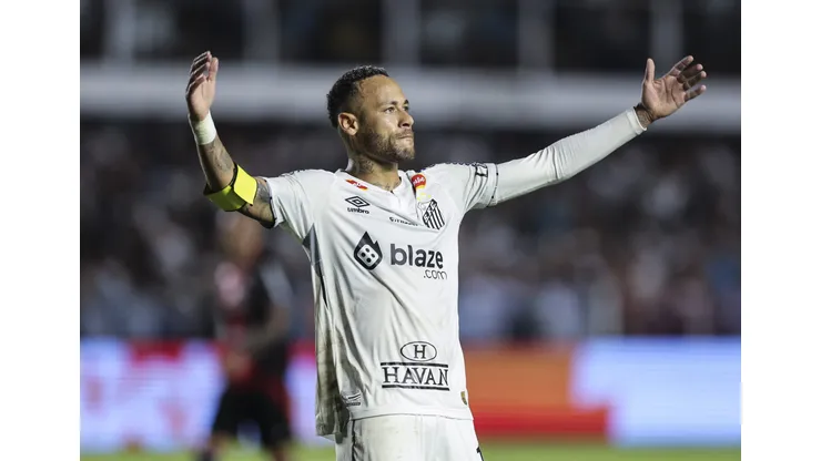 Neymar tem três jogos desde a volta ao Santos e nenhuma vitória. Foto: Alexandre Schneider/Getty Images