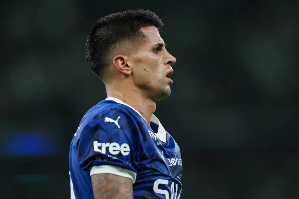 João Cancelo em campo pelo Al-Hilal (Photo by Yasser Bakhsh/Getty Images)
