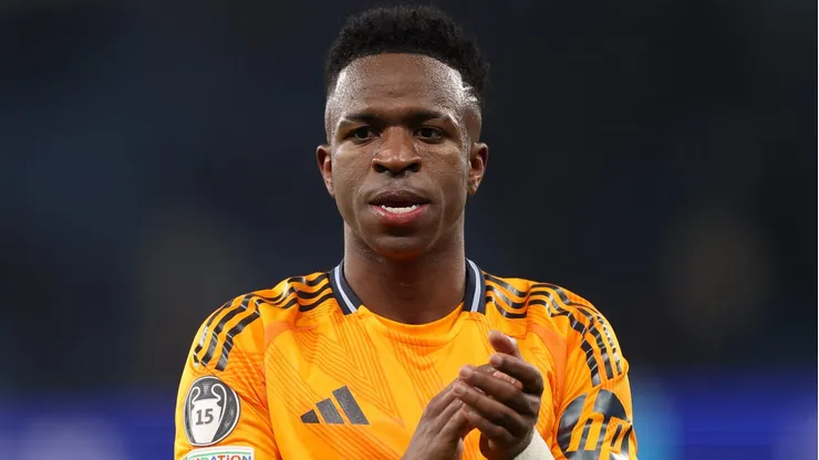 Real Madrid se irrita com Vinícius Júnior e toma decisão que favorece Mbappé nos bastidores. (Photo by Carl Recine/Getty Images)