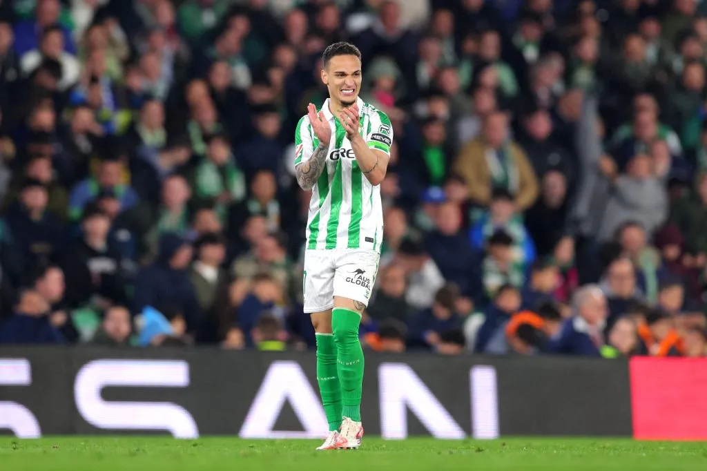 Antony em campo pelo Real Betis (Fran Santiago/Getty Images)