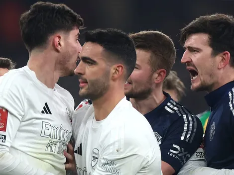 Manchester United e Arsenal disputam meia-atacante Mora do Porto