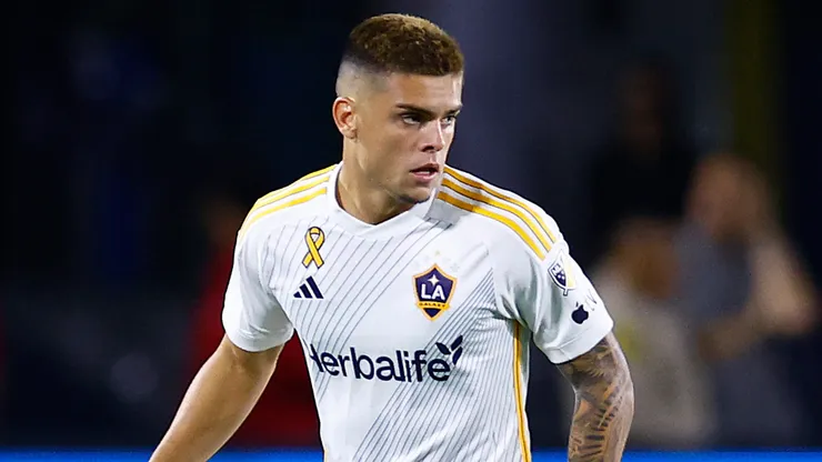 Palmeiras pode perder a contratação de Gabriel Pec para outro gigante. Foto: Ronald Martinez/Getty Images
