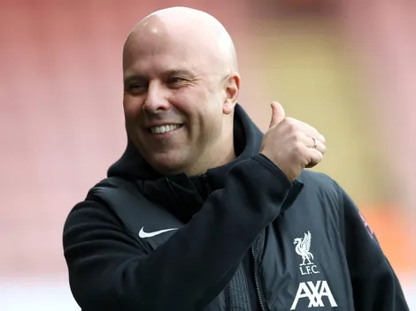 Clube pretende avançar por Milos Kerkez após fechar com Frimpong