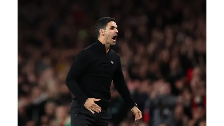 Mikel Arteta, treinador do Arsenal. Clube deseja contratação de promessa do futebol europeu. Foto: Alex Pantling