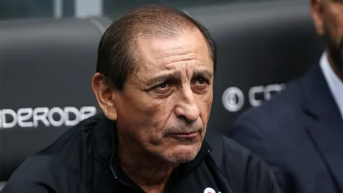 Jogador do Corinthians é pego de surpresa com descarte de Ramón Díaz e deve ser negociado. (Photo by Pedro H. Tesch/Getty Images)