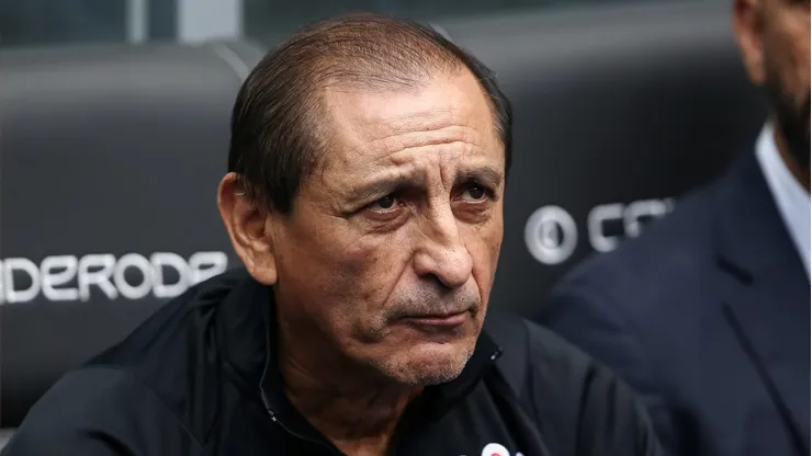 Jogador do Corinthians é pego de surpresa com descarte de Ramón Díaz e deve ser negociado. (Photo by Pedro H. Tesch/Getty Images)