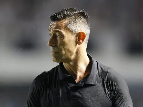 Torcedores tentam invadir treino do Santos e lançam rojões no CT