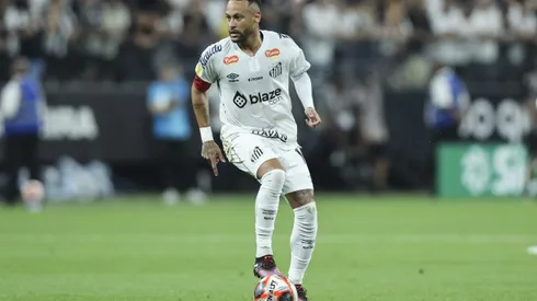 Neymar em campo pelo Santos (Photo by Alexandre Schneider/Getty Images)