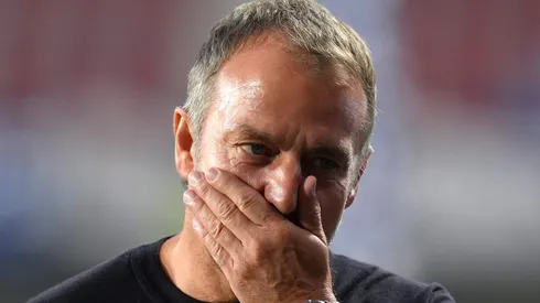 Barcelona coloca três promessas na lista após aprovação de Hansi Flick