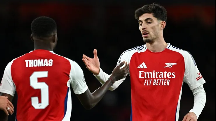 Thomas Partey e Kai Havertz, do Arsenal. O primeiro é alvo do Barcelona (Photo by Justin Setterfield/Getty Images)