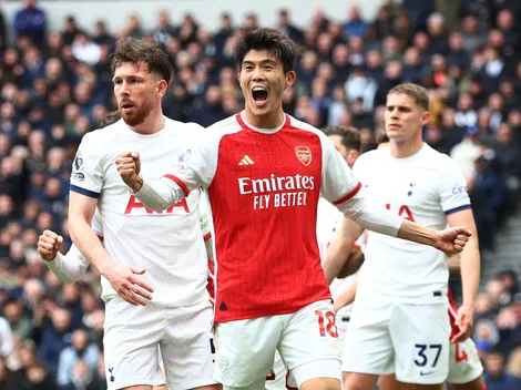 Tomiyasu passa por cirurgia no joelho e só retorna no fim de 2025