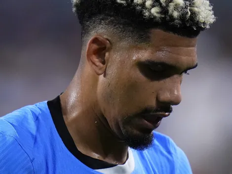 Ronald Araújo entra no radar do Manchester United