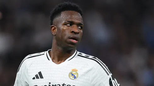 Vinicius Jr e o vestiário do Real Madrid traçam plano para o Barça.