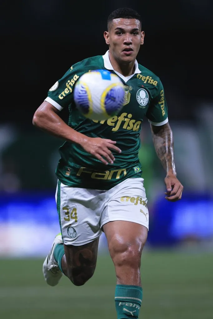 Kaiky Naves, com a camisa do Palmeiras. Cruzeiro e Vasco demonstraram interesse no jogador, segundo o portal UOL, mas o clube não deve acertar a transferência dele agora. Foto: Ettore Chiereguini/AGIF