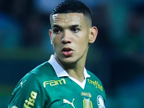 Alvo de Vasco e Cruzeiro, Naves não deve deixar o clube