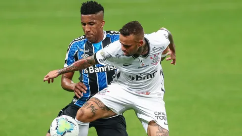 Renato Gaúcho revelou seus esforços para recuperar o jogador, mas a falta de confiança e oportunidades dificultaram o retorno do meia ao alto nível. (Foto por Lucas Uebel/Getty Images)