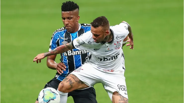 Renato Gaúcho revelou seus esforços para recuperar o jogador, mas a falta de confiança e oportunidades dificultaram o retorno do meia ao alto nível. (Foto por Lucas Uebel/Getty Images)