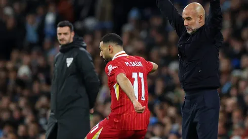Mohamed Salah brilhou mais uma vez ao abrir o placar para o Liverpool contra o Manchester City e alcançar marcas impressionantes na temporada. (Foto de Alex Pantling/Getty Images)
