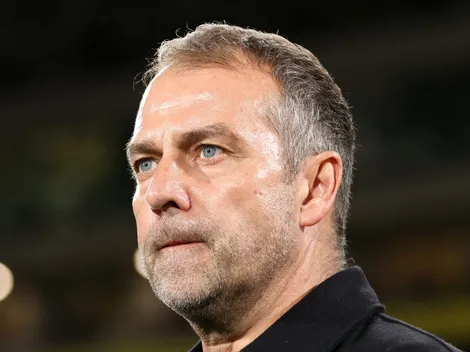 Hansi Flick topa vender Alejandro Balde na próxima janela