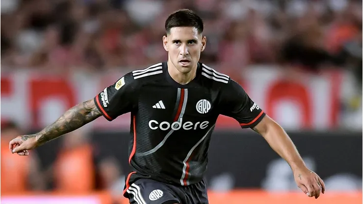 Rodrigo Villagra, que não teve espaço no River Plate, está próximo de deixar o clube argentino. (Foto de Marcelo Endelli/Getty Images)