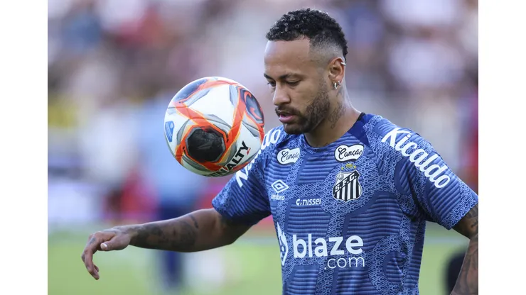 Neymar, camisa 10 do Santos (Photo by Alexandre Schneider/Getty Images)
