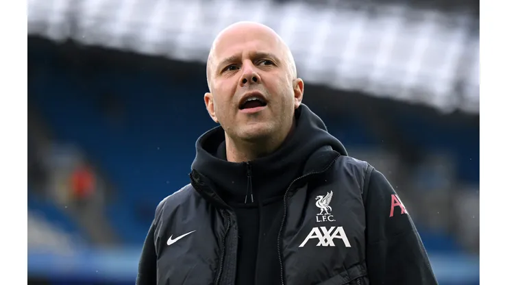 Arne Slot, técnico do Liverpool (Photo by Shaun Botterill/Getty Images)