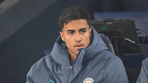 Vitor Reis surpreendente no Manchester City. Foto: Michael Regan/Getty Images