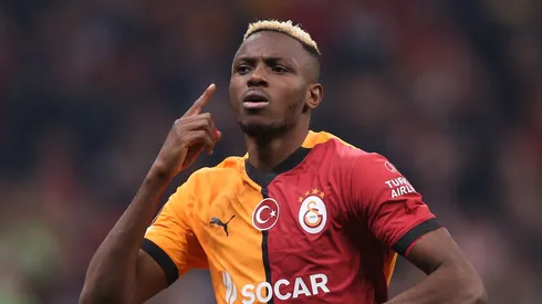 Victor Osimhen foi oferecido ao Barcelona. Foto: Ahmad Mora/Getty Images