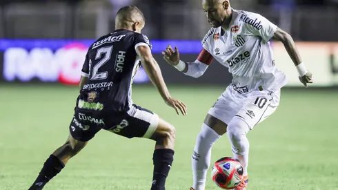 Neymar em campo pelo Santos (Photo by Alexandre Schneider/Getty Images)