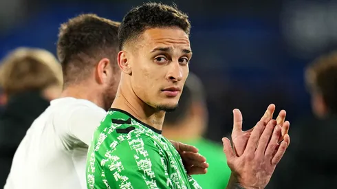 Barcelona aceita atender exigência do Manchester United para fechar a contratação de Antony. Foto: Aitor Alcalde/Getty Images