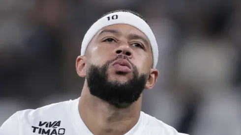 Depay volta ao Timão para duelo decisivo contra o Internacional. Foto Marcello ZambranaAGIF