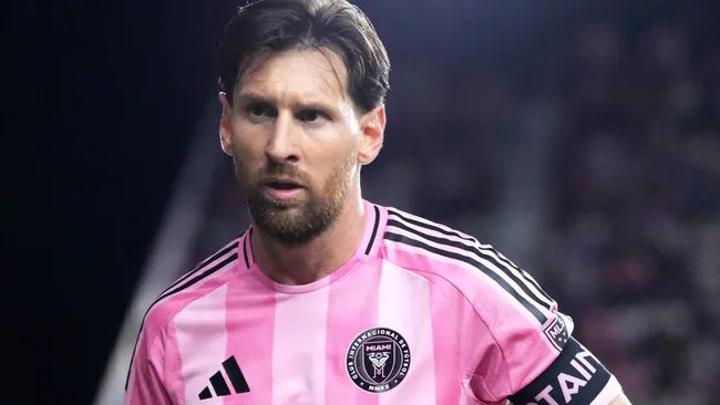 Corinthians pode perder Pogba para o time de Messi