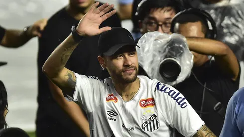 Durante uma conversa no "Podpah", Neymar revelou um inusitado encontro com Pep Guardiola, que tentou levá-lo ao Bayern de Munique antes de sua ida ao Barcelona. (Foto de Mauro Horita/Getty Images)