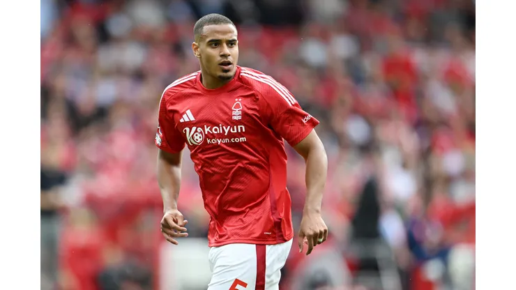 Murillo em jogo do Forest. Foto: Michael Regan/Getty Images